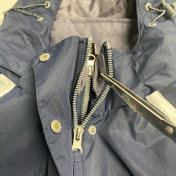 DUNBROOKE Asurion Women’s Logo Hooded Jacket Size Small Blue‎ & White - Picture 4 of 7